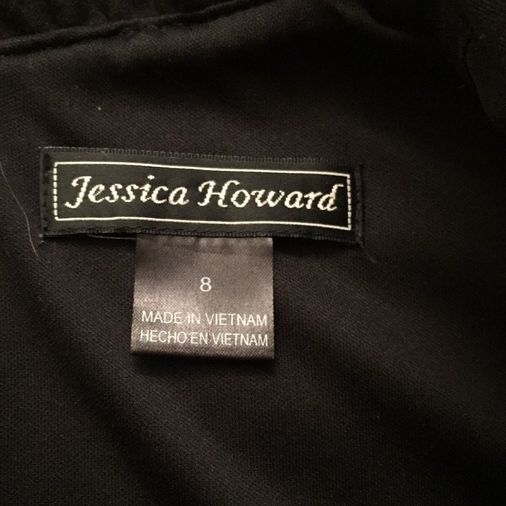 Jessica Howard 👗 - Picture 4 of 8